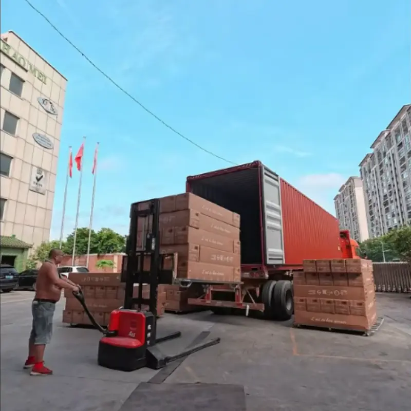 40HQ container loaded with mattresses