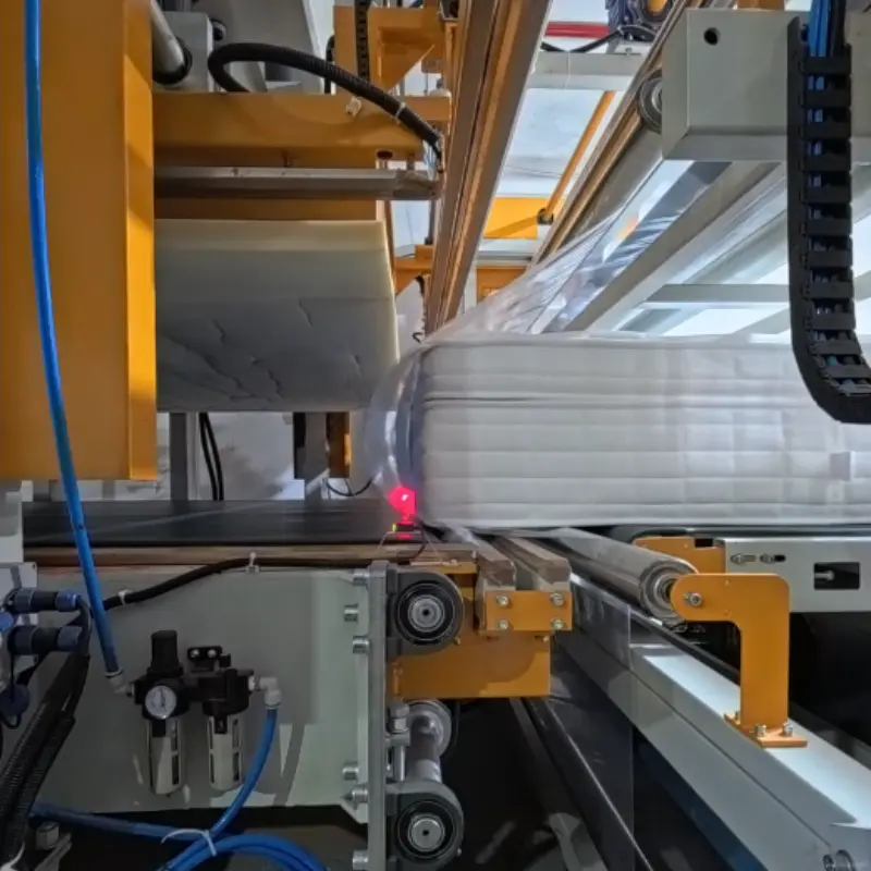 Our vacuum compression & roll-pack production for box mattresses
